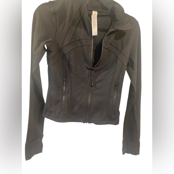 NWT Lululemon defined cropped jacket BLACK Size:6 - Picture 2 of 5